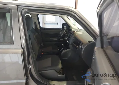 2016 Jeep Patriot Latitude из США, поврежденный, VIN 1C4NJRFB0GD597573